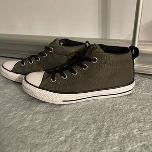 Converse size 3